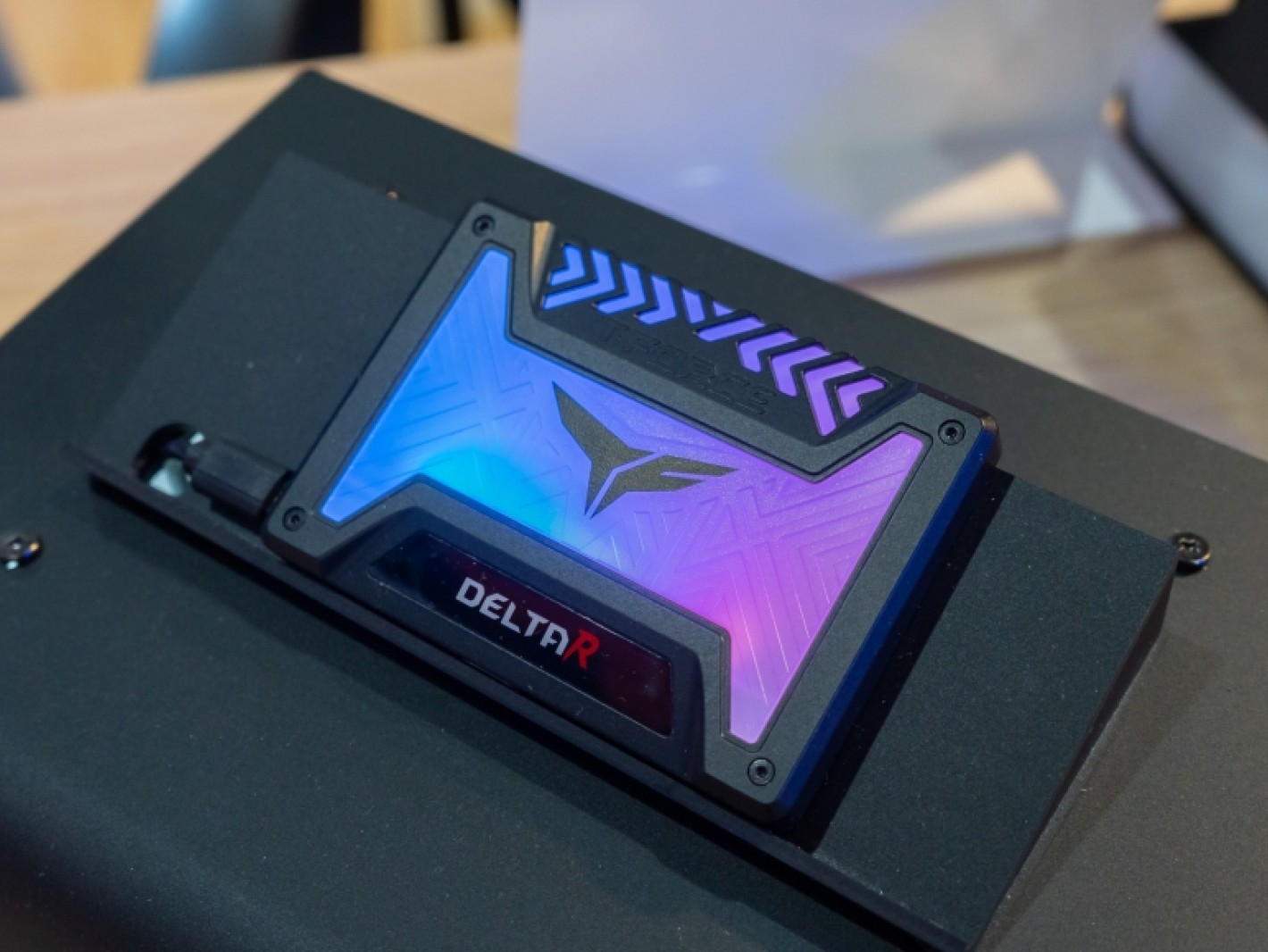 Teamgroup T-Force Delta RGB SSD und CARDEA Liquid M.2 PCIe SSD