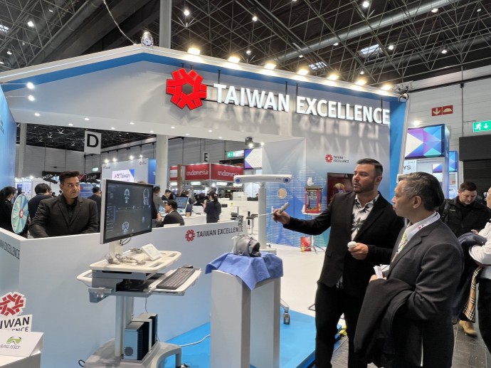 Taiwan's Pioneering Medical Technologies Captivate Audiences at MEDICA 2023 Opening Day