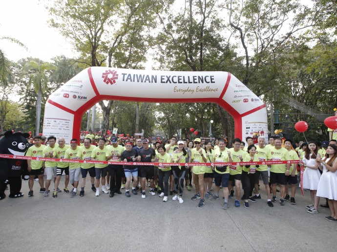 Kegiatan Bakti Sosial yang Dilakukan Taiwan Excellence di Indonesia Membuat Taiwan Bangga