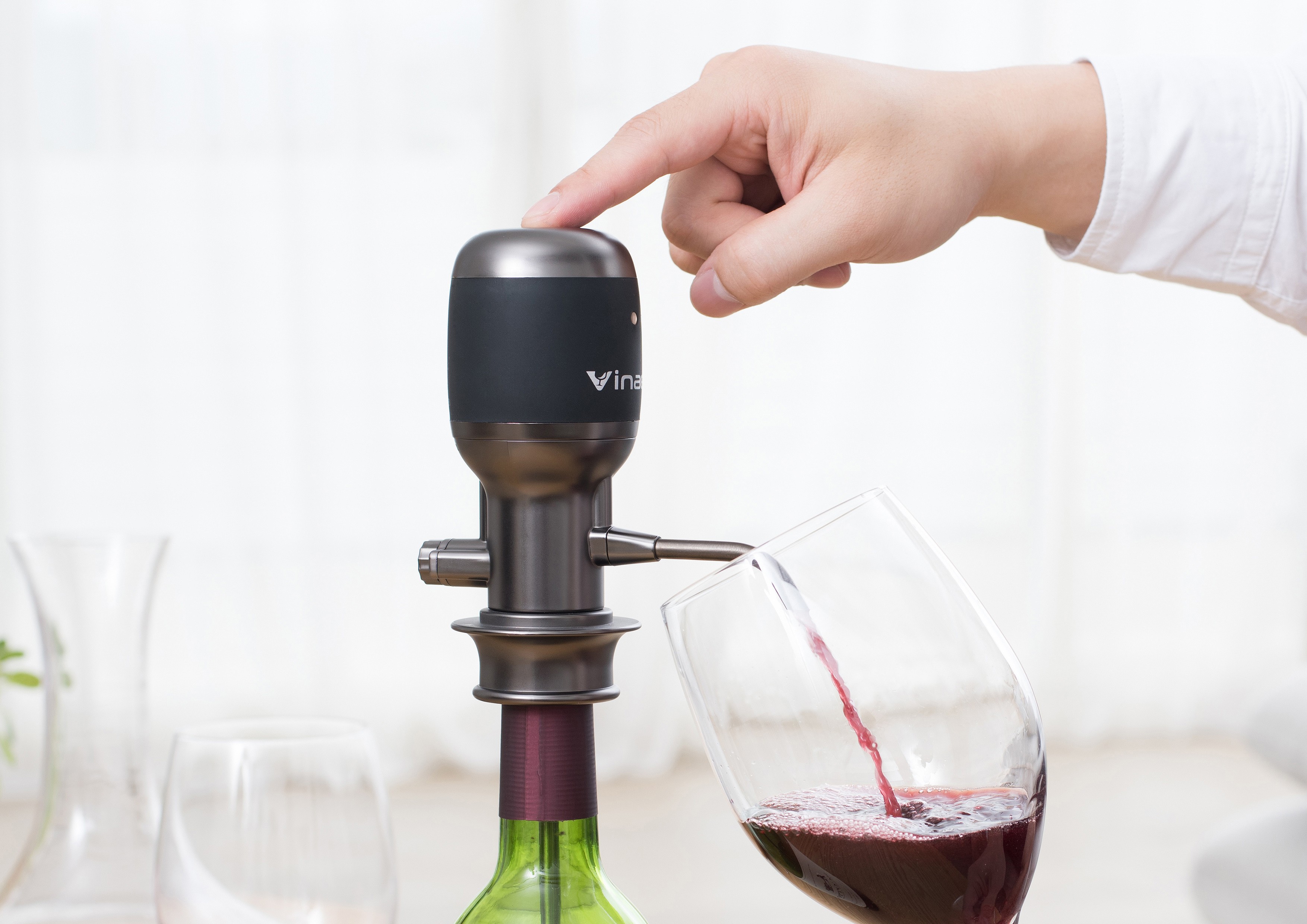 Vinaera Pro Adjustable Electric Wine Aerator