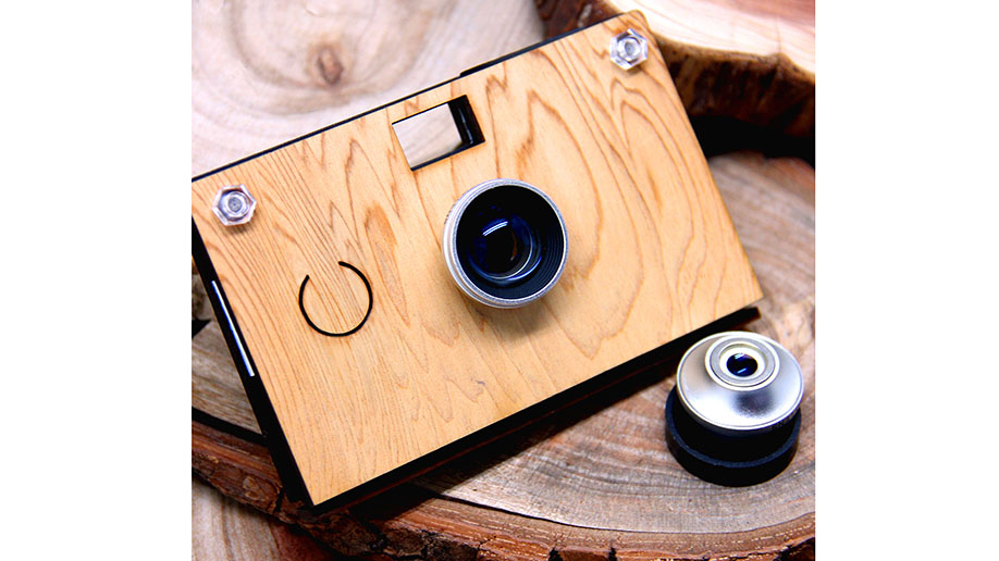Hinoki digital camera