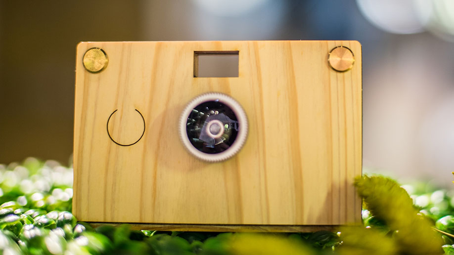 Hinoki digital camera