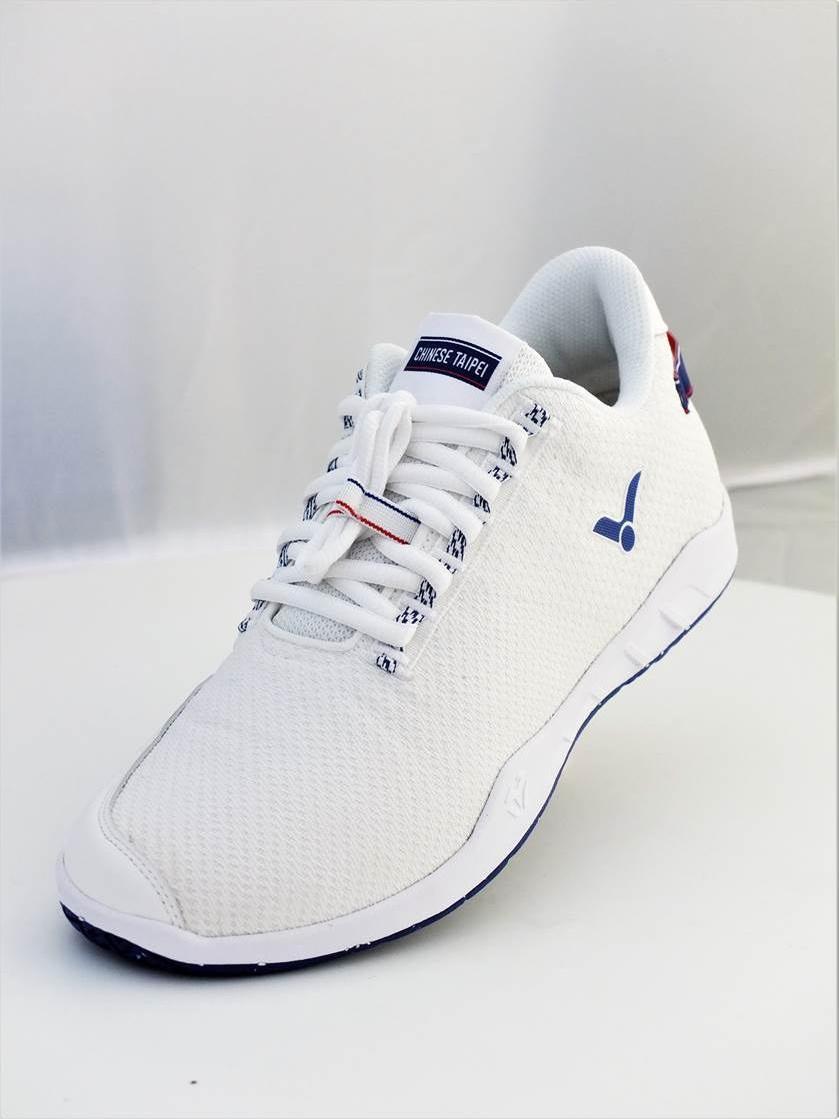 Badminton shoes / Victor Rackets Industrial Corporation