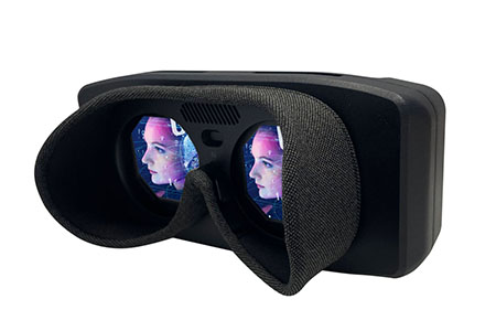 2.27” 無窗格效應VR液晶顯示器 / 群創光電股份有限公司