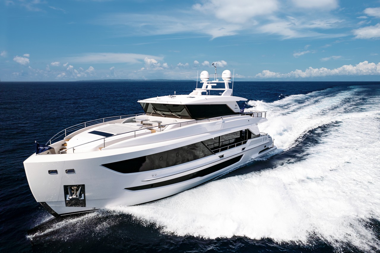 90 feet luxury motoryacht / Horizon Yacht Co., Ltd.