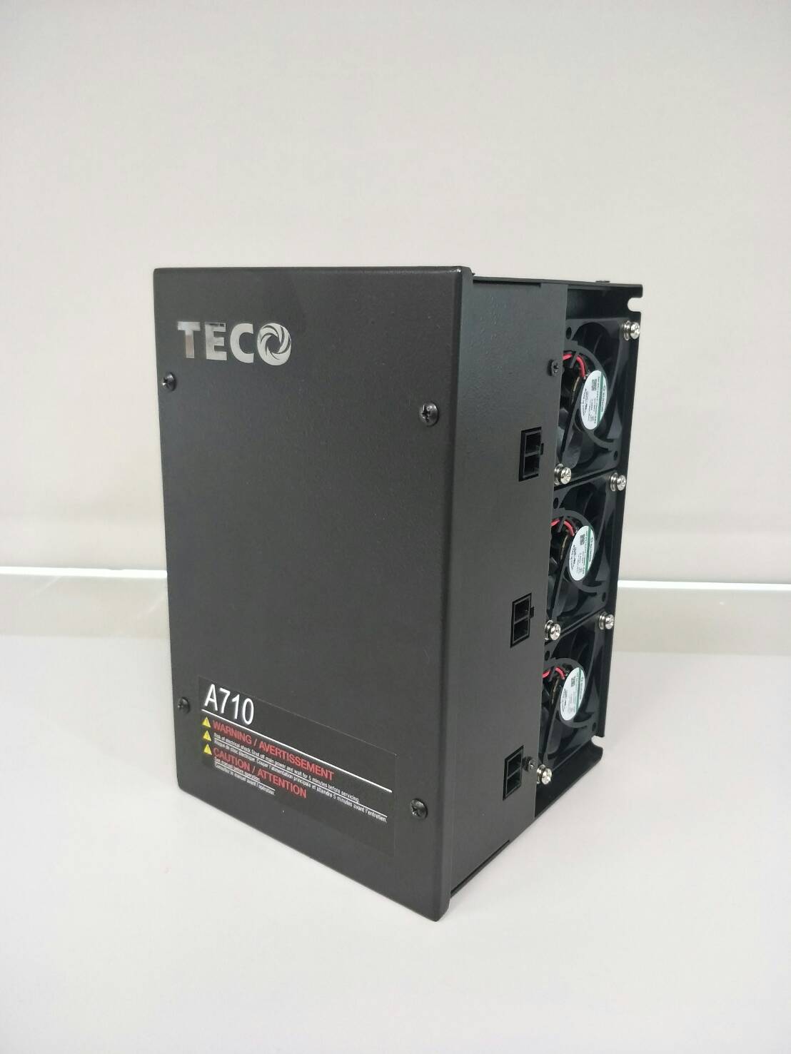 Industrial Matrix Drive with High Power Density and Energy Saving / TECO ELECTRIC & MACHINERY CO., LTD.