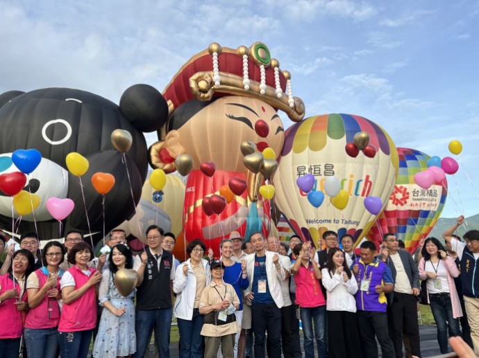 台灣精品連續10年遨翔臺東鹿野天際 熱氣球與無人機結合展現台灣精品魅力